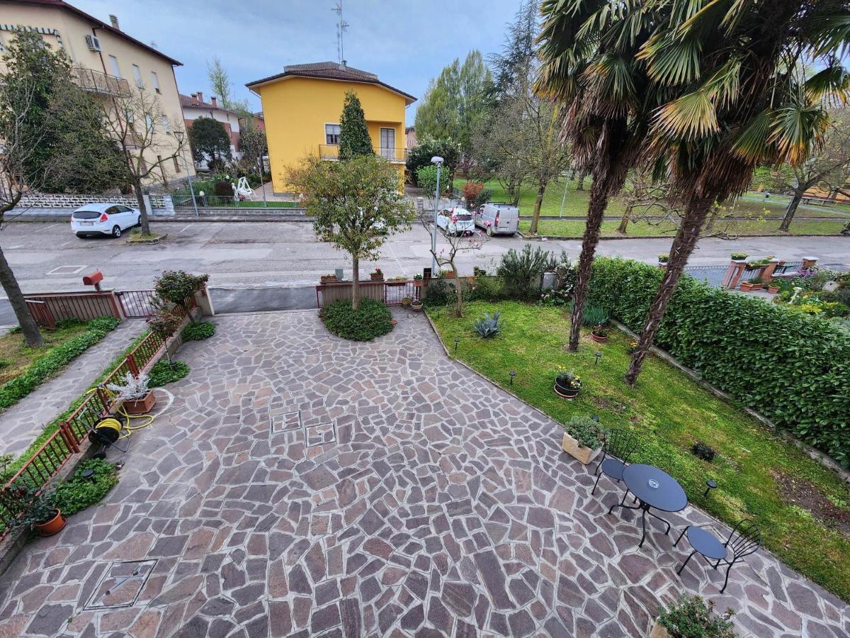 Gold B&B Ravarino Екстериор снимка