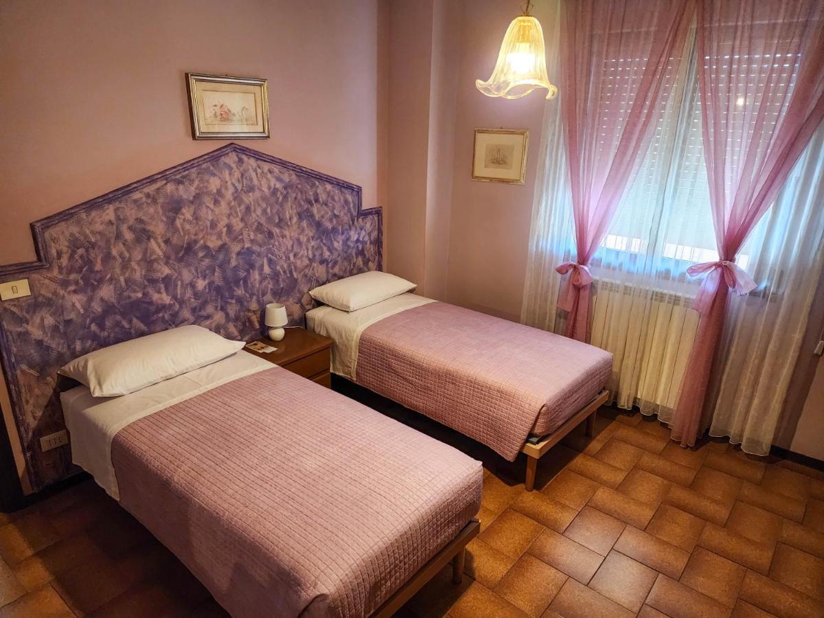 Gold B&B Ravarino Екстериор снимка