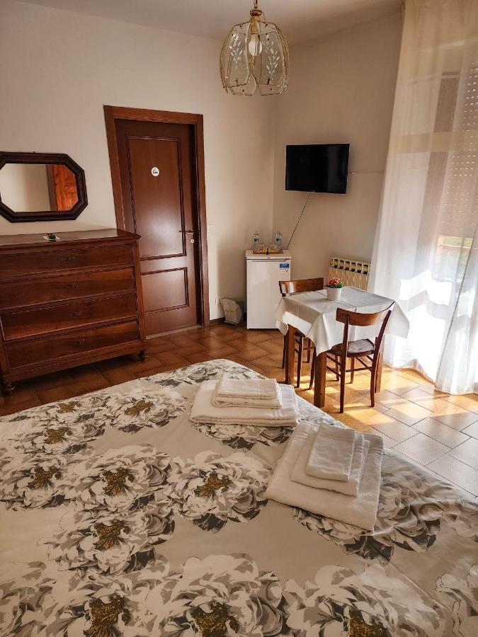 Gold B&B Ravarino Екстериор снимка