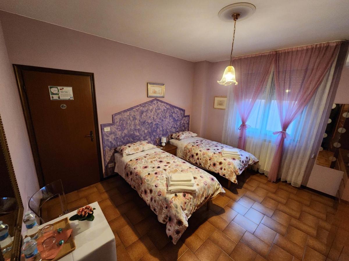 Gold B&B Ravarino Екстериор снимка